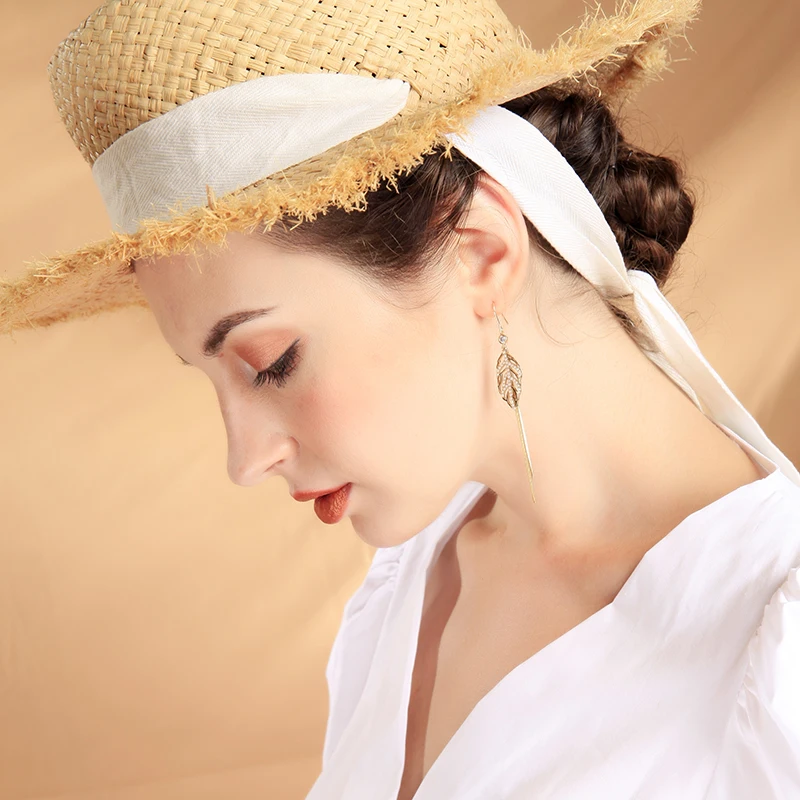 Kissme изысканный акриловый жемчуг выдолбленные листья Длинные Цепочки Кисточкой