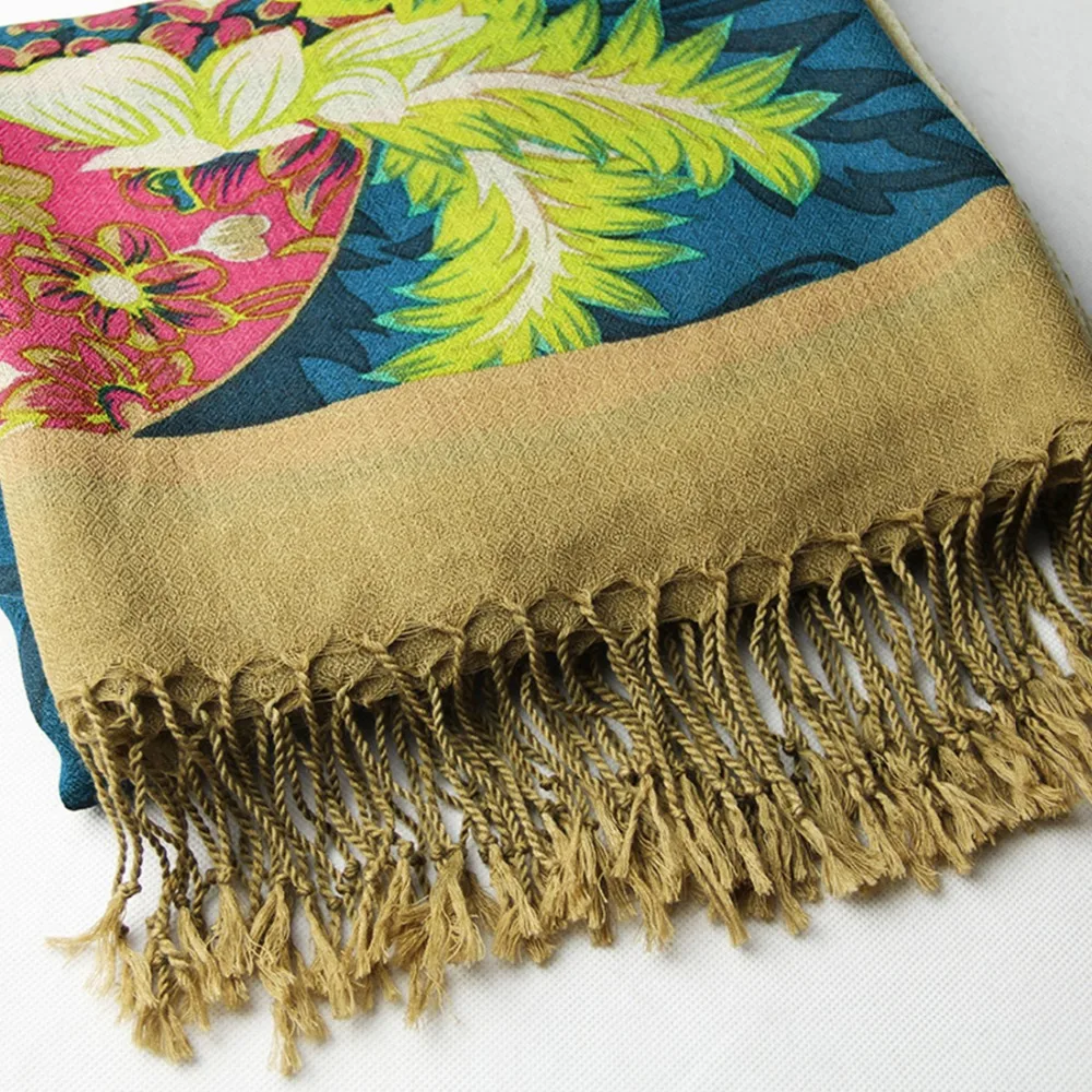 

100% Wool Square Head Scarves Women Elegant Lady Carf And Warm Shawl Long Animal Print Stoles Bandana Scarf Hijab Beach Blanket