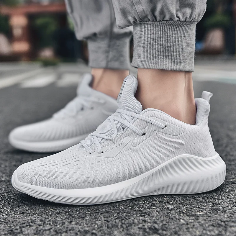 Обувь + Мужская Спортивная обувь для мужчин Новое модное Сетчатое платье Весна