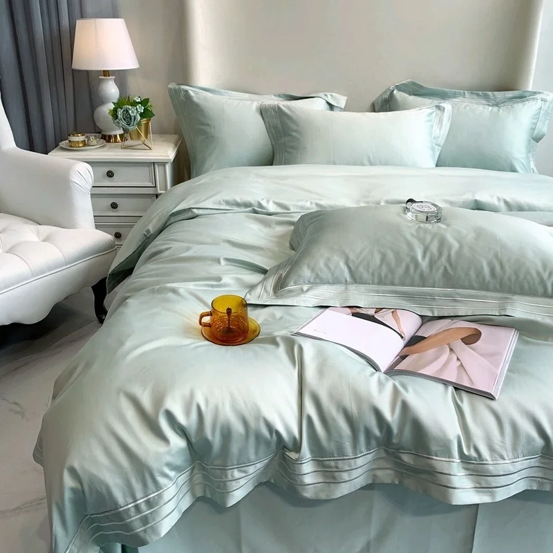 

European-style Simple 100 Long-staple Cotton Embroidery Four-piece Hotel Solid Color Pure Cotton Duvet Cover Bedding