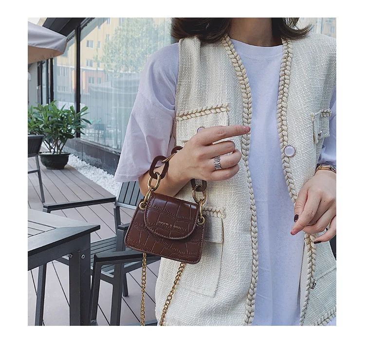 Fashion Mini Saddle Women Shoulder Bags Designer Brand Acrylic Chain Handbags Luxury Pu Leather Female Crossbody Bag Small Purse