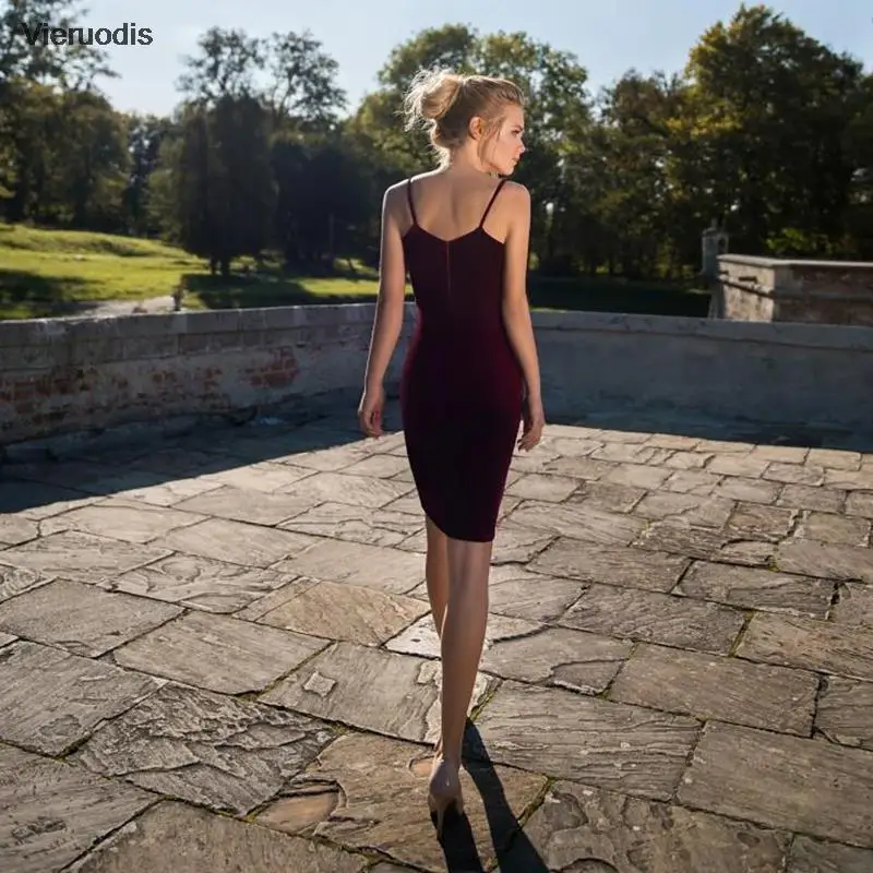 Женское бархатное платье для выпускного вечера на бретелях | Свадьбы и торжества