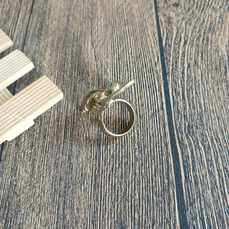 Модные европейские и американские панк-кольца ювелирные изделия новый древний золотой орел кристалл кольцо для женщин подарок с доставкой на дом.