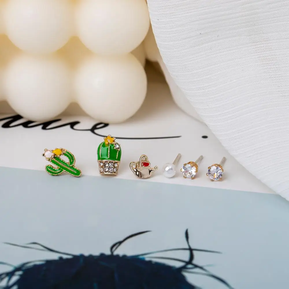 

Fashion cartoon butterfly earrings women's moon star combination 6-piece earrings earrings suitable for sweet girls earrings