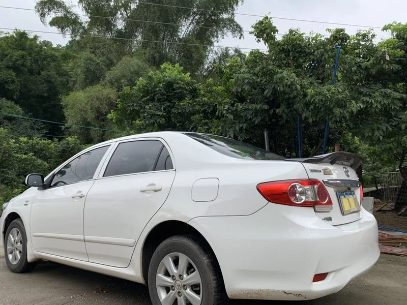 Использовать для Toyota corolla спойлер 2006 07 08 09 10 11 12 13 лет Глянцевая углеродное волокно/FRP заднее крыло R стиль спортивные аксессуары