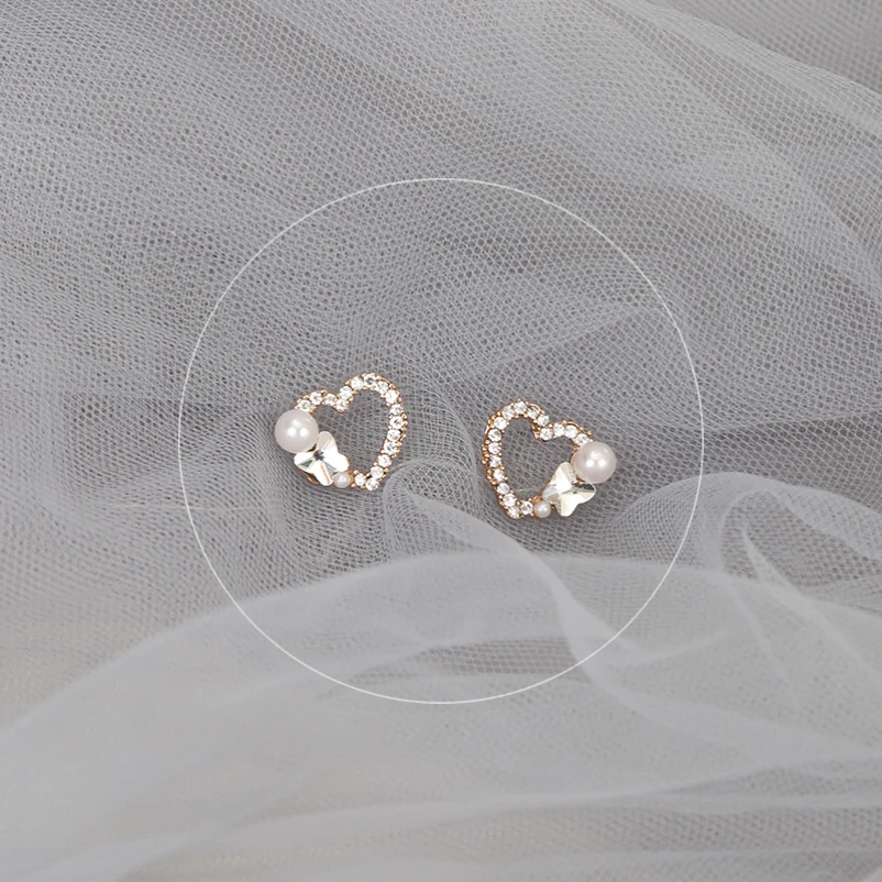

Delicate Heart-shaped Bow Small Simulated Pearl Earrings Alloy Zircon Stud Earrings for Women Girls Elegant Jewelry