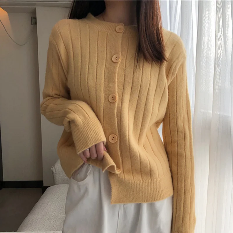 

Aibeautyer New 2021 Winter Spring Fashionable Buttons Oversize Korean Style Short Cardigans Knitwear Women's Sweaters