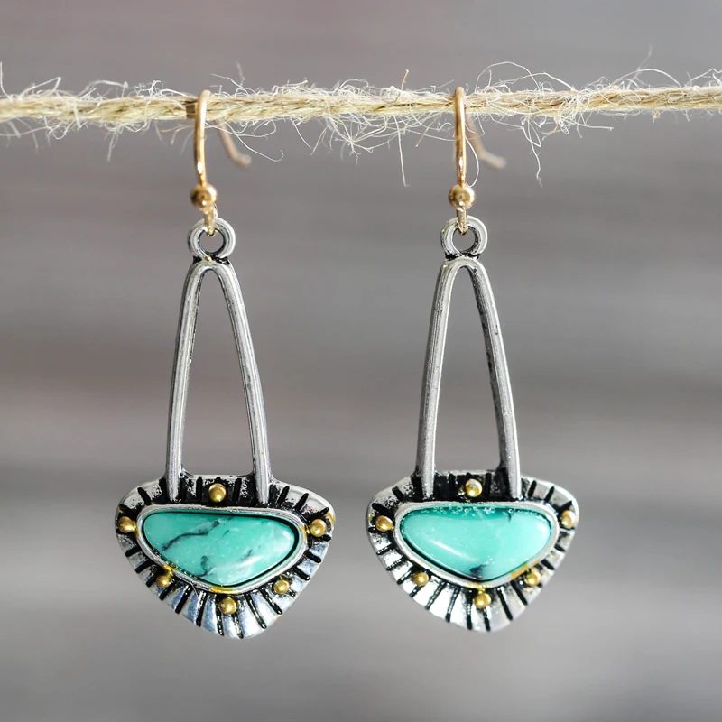 

Retro Fan-shaped Ladies Dangle Earrings Silver Color Exquisite Carved Irregular Blue Stone Long Earring Jewelry