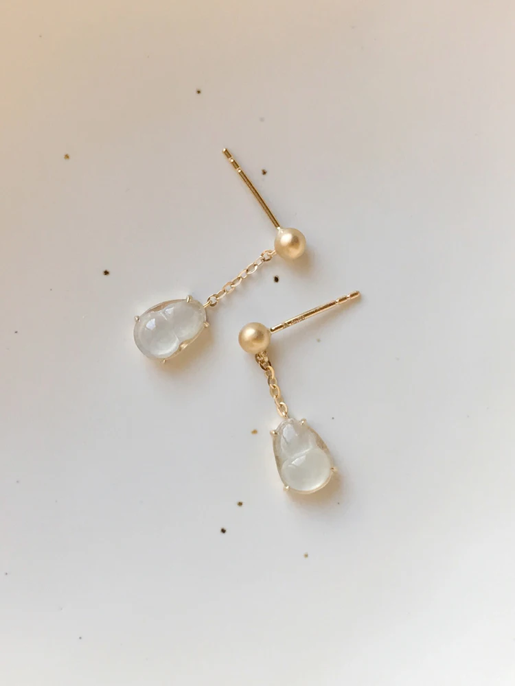 

Custom Simple All-Match Myanmar Ice Jade Beans a Goods Brand New Custom Delicate Mosaic Female 18K Gold Jadeite Fu Bean Earrings