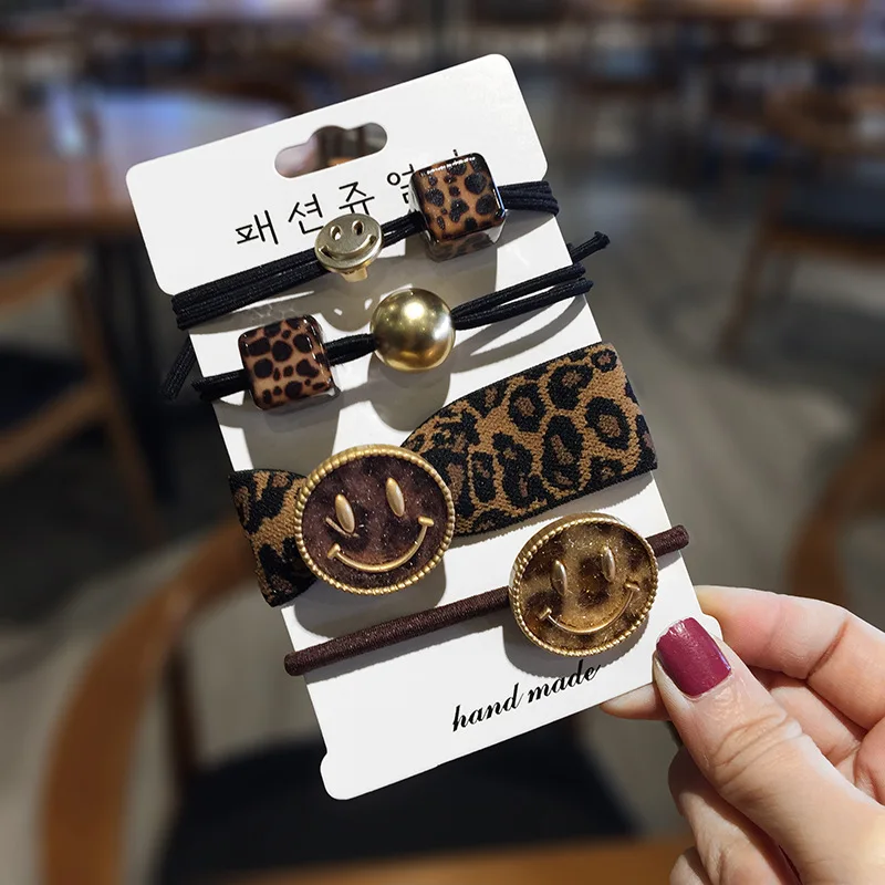 

Бархатные леопардовые эластичные резинки для волос для девочек, резинка для волос, заколка для конского хвоста, мягкая резинка для женщин, а...