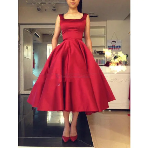 Простая бордовая юбка а силуэта в стиле бохо для подружки невесты с открытой