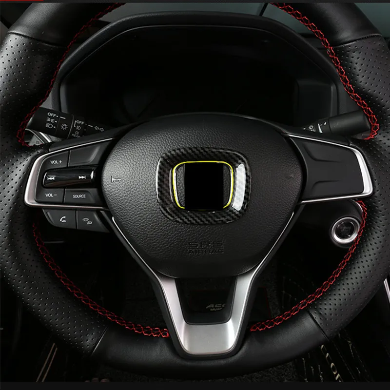 Стильная рамка с логотипом на руль автомобиля из углеродного волокна