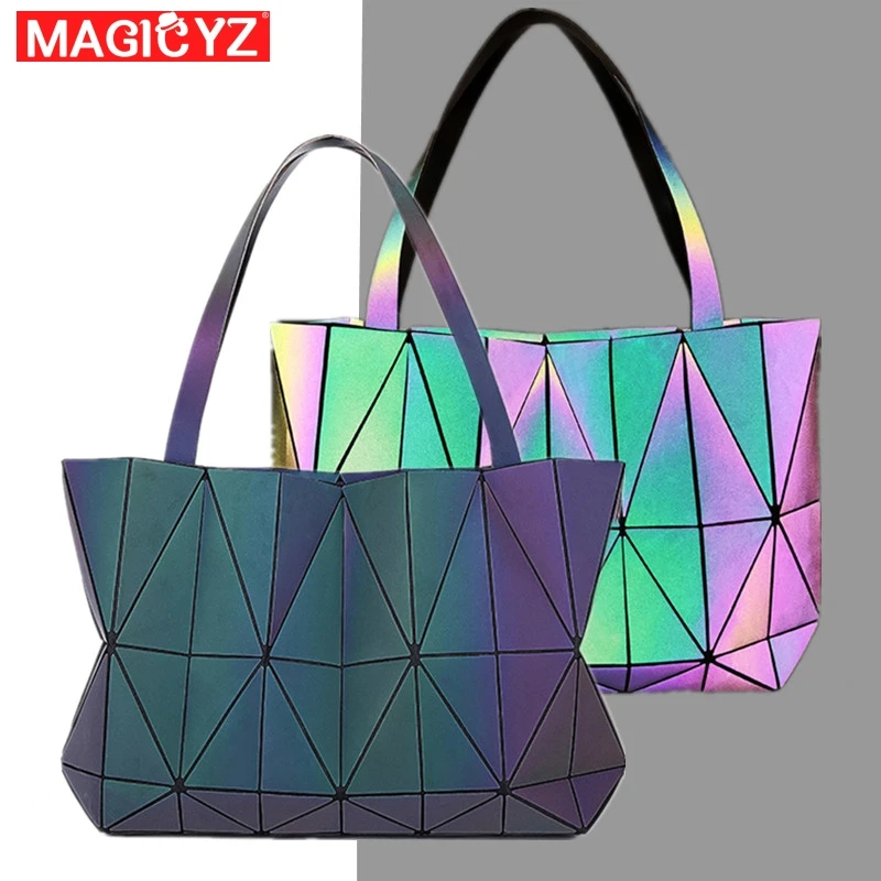 Женская сумка с геометрическим рисунком яркая вместительная сумочка на плечо