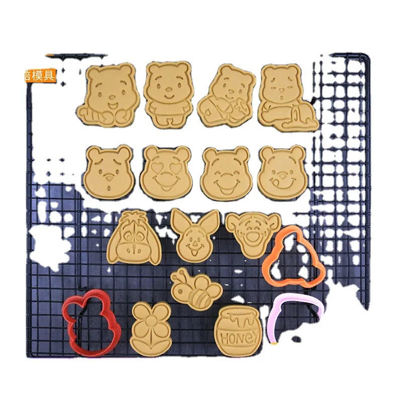 

Disney cartoon movie Winnie bear biscuit mold cartoon 3D Winnie bear expression DIY baking tool children's birthday gift
