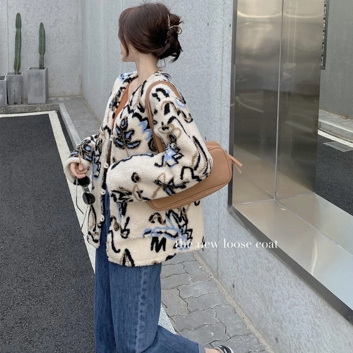 

Style graffiti lamb Plush coat for women autumn winter