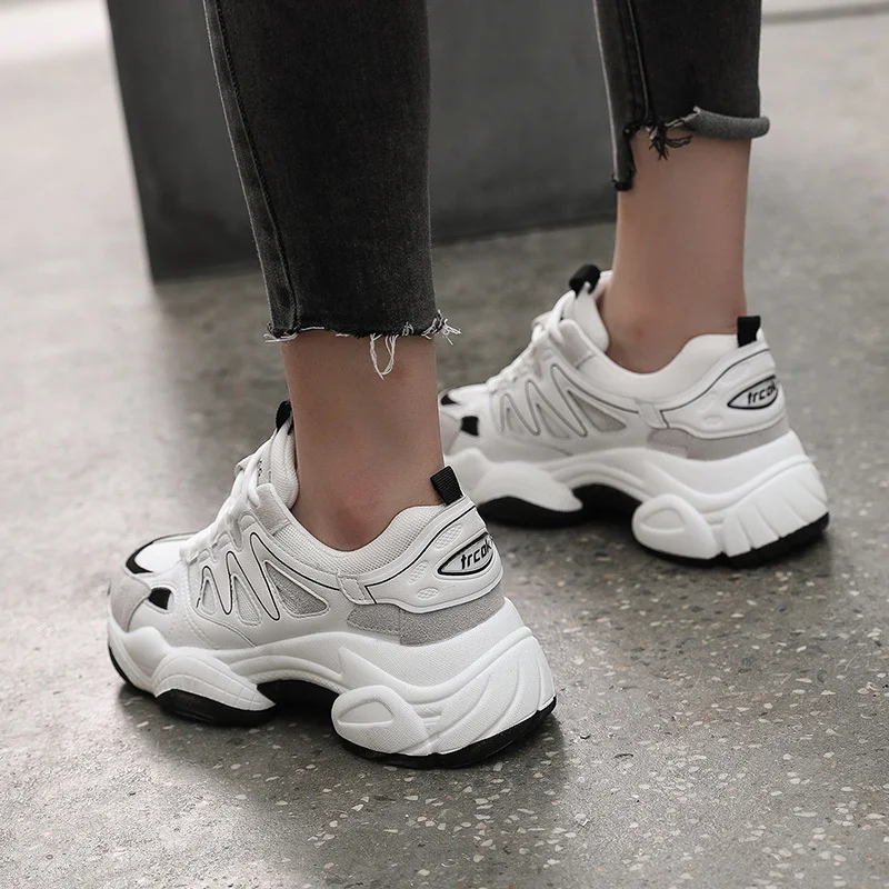 Женские массивные кроссовки на толстой подошве Вулканизированная подошва в