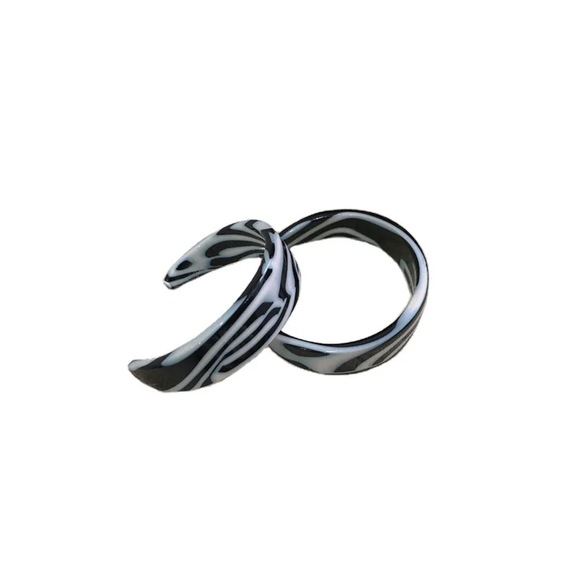 

TIMEONLY Unique Design Zebra Color Hoop Earring Simple Resin Fashion Earrings Delicate Party Gift Jewellery for Women Girls