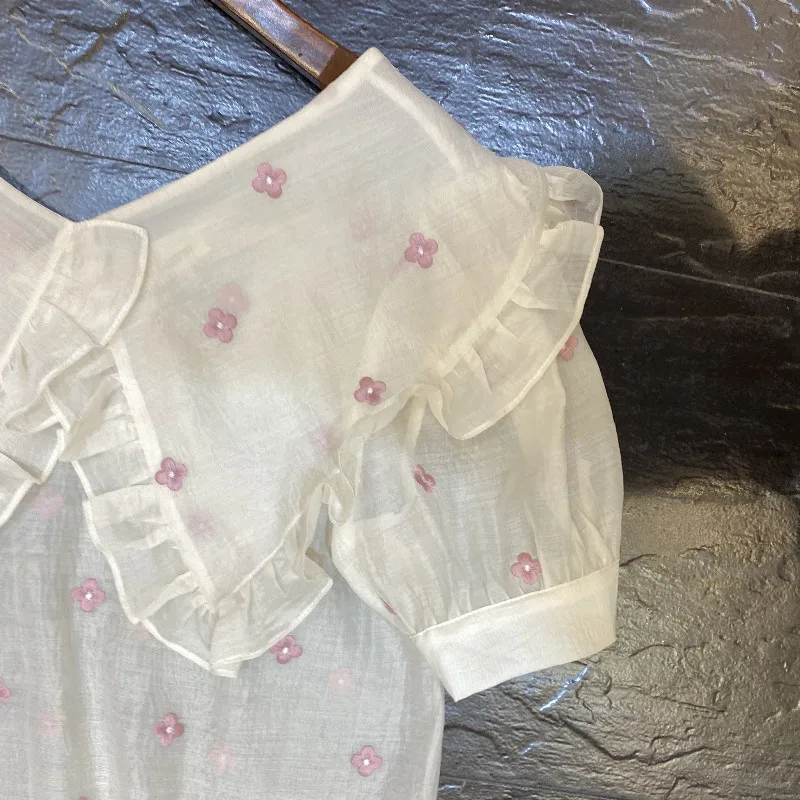 

Embroidered Floral Shirt Top Women's Summer European 2021 New Lady's Cloak Collar Age Reducing Shirt
