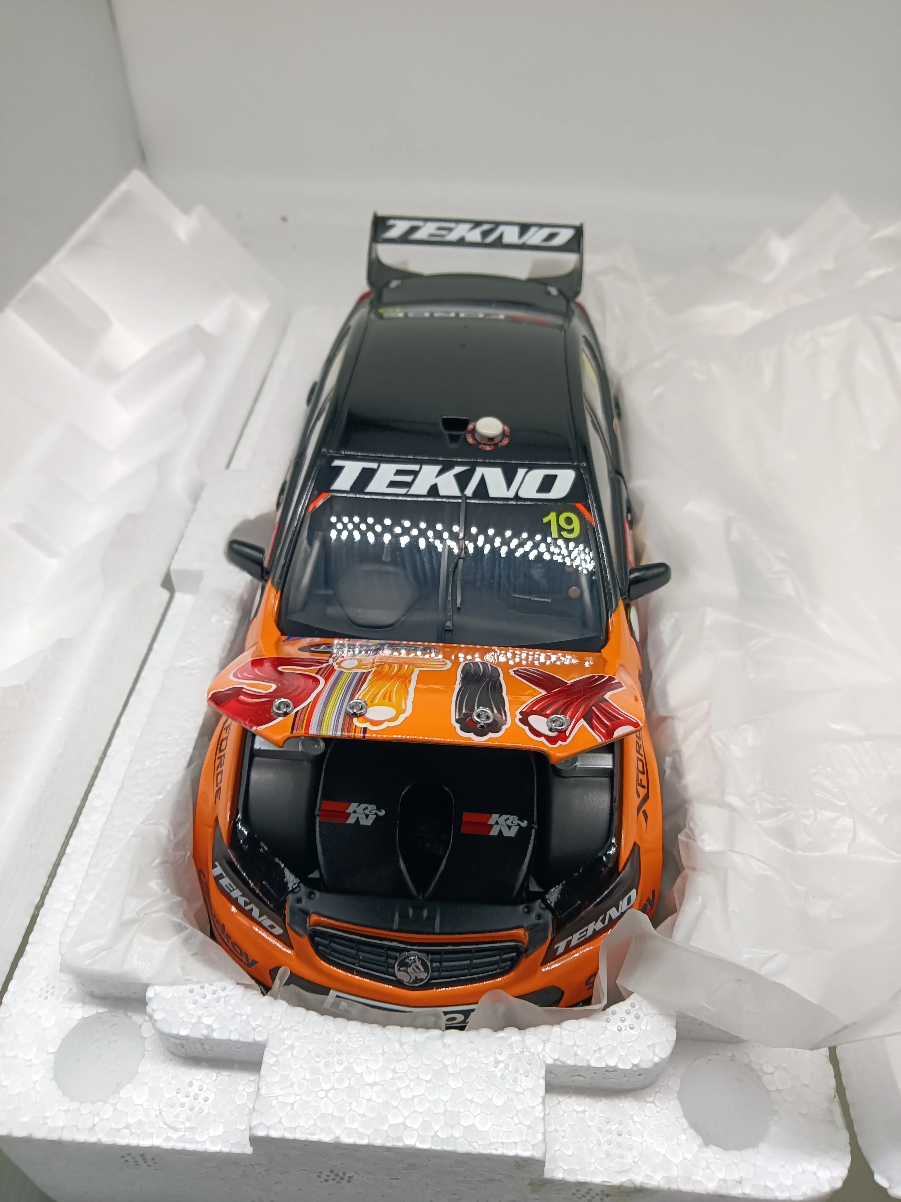 BATHURST WINNER 2016 Will Davison Webb Holden VF Commodore Biante Tekno 1/18 Exclusive Limited Edition diecast model car | Игрушки и