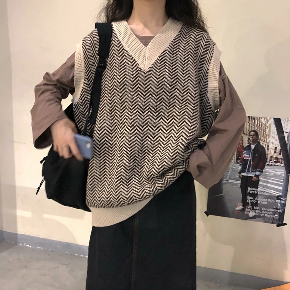 

Women 2020 NEWEST Fashion Oversized Houndstooth Knitted Vest Sweater Vintage Sleeveless Female Waistcoat Chic Tops