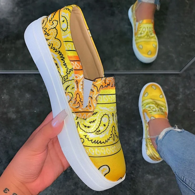 Весенняя женская обувь на плоской подошве Кроссовки платформе Слипоны Кожаные