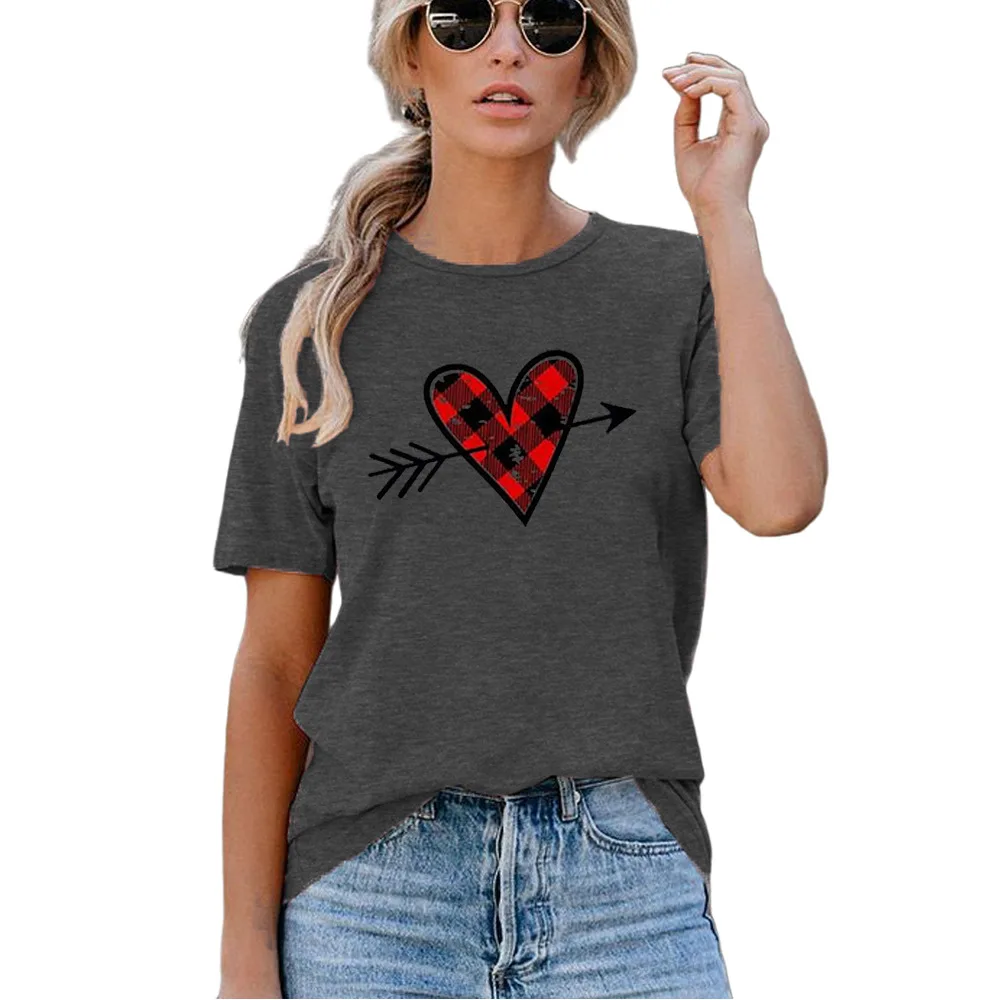 

Carney Carney's top for Valentine's Day