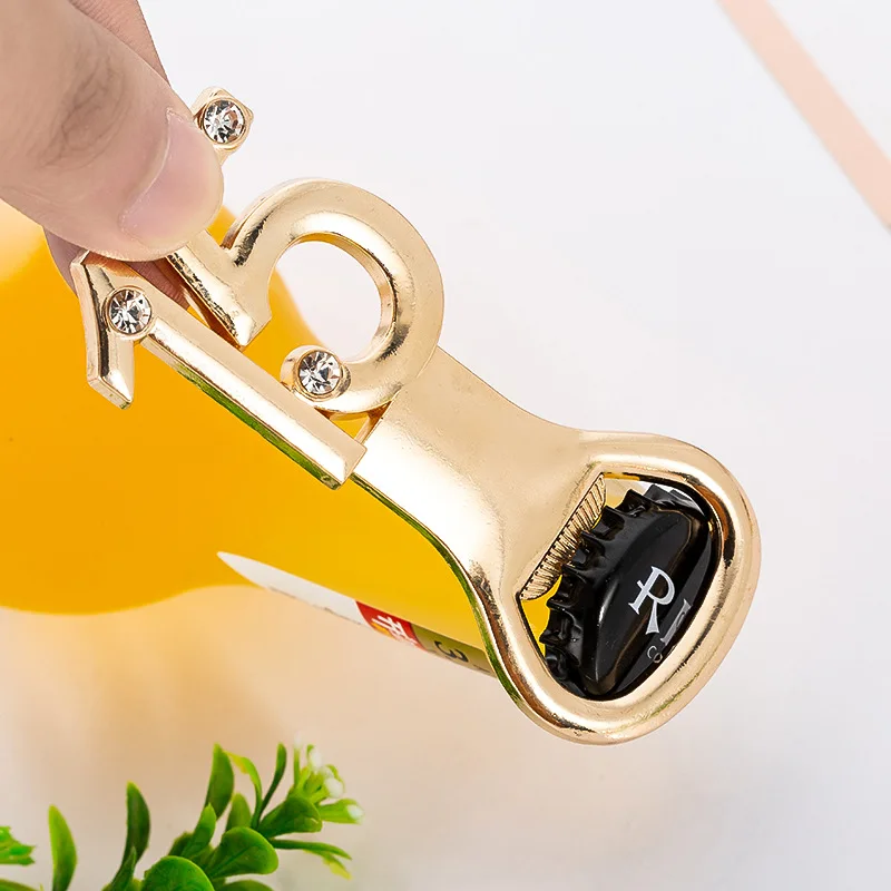 (25 Pcs/lot) Golden Wedding favors of 50th Bottle Opener Favors for anniversary gift and Gold Birthday Party | Дом и сад