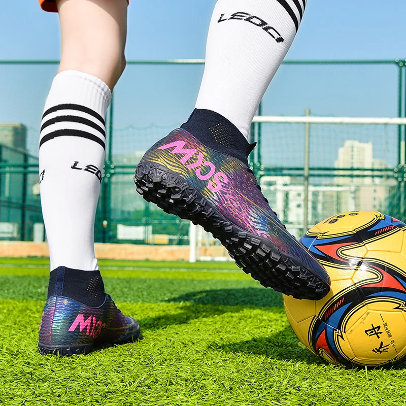 Men's Soccer Shoes Teenager Breathable Sneakers Grass Training Sports Shoes FG / TF High Ankle Cleats Antiskid Football Boots