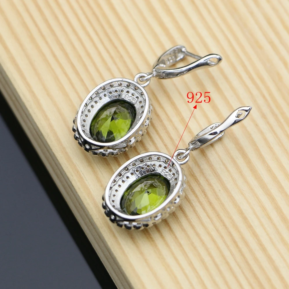Серьги с оливково-зеленым камнем ювелирные изделия из серебра кубическим