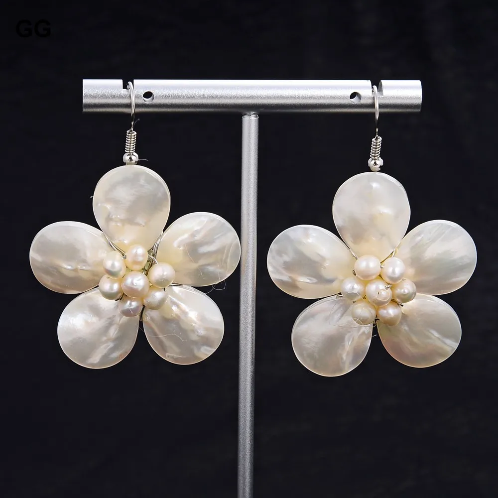 GG Ювелирные изделия Белый перламутровый ракушка цветок серьги | Украшения и