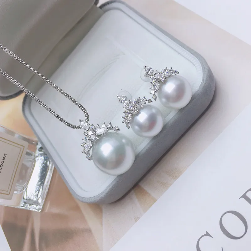 

18K Solid Yellow Gold Jewelry(AU750) Women Lace necklace choker chain Natural seawater South Sea pearl Fashion Lady