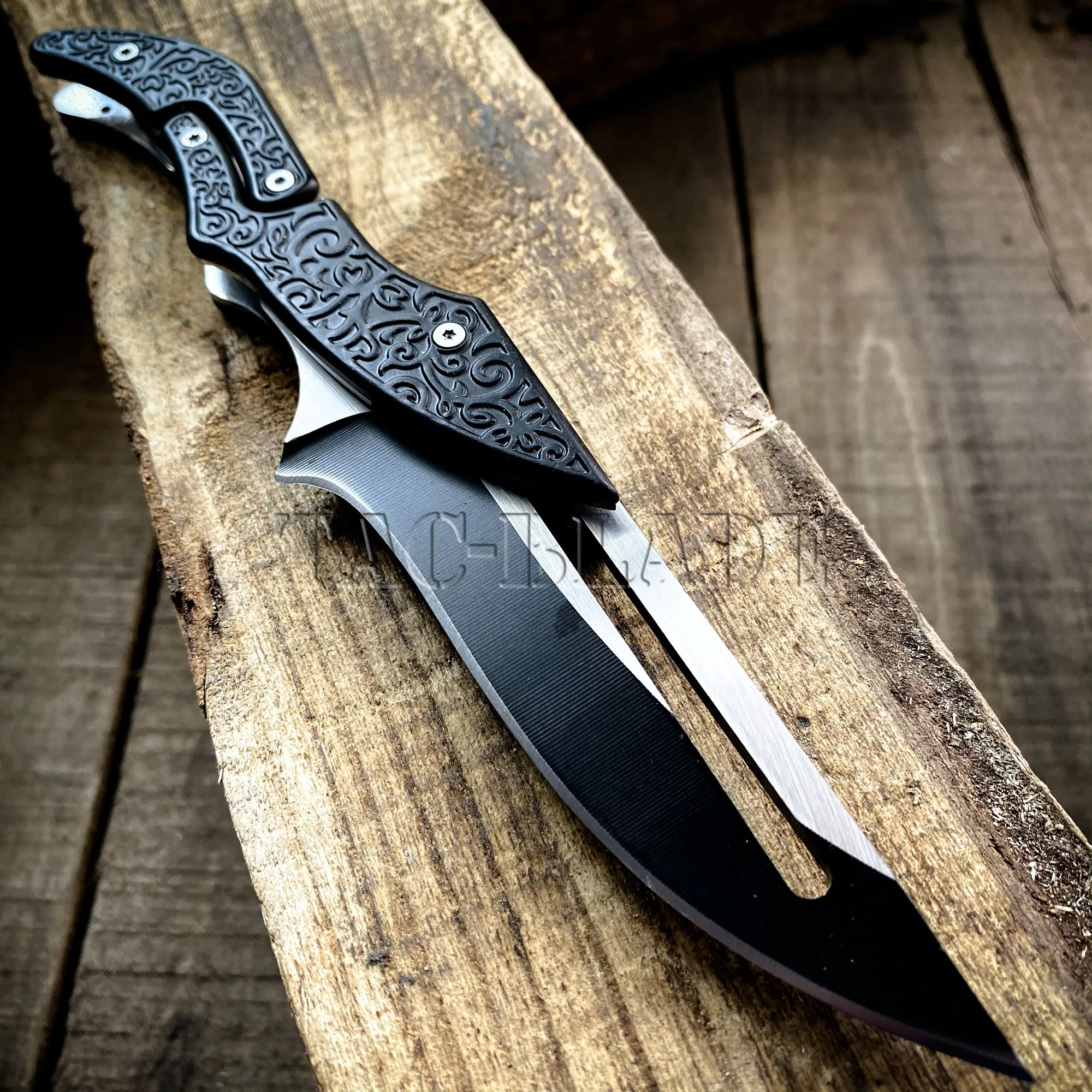 

Damascus Mechanical Folding Knife D2 Steel Folding Knife Outdoor Camping Survival Knife Pocket Knife Jungle Hunting Knife