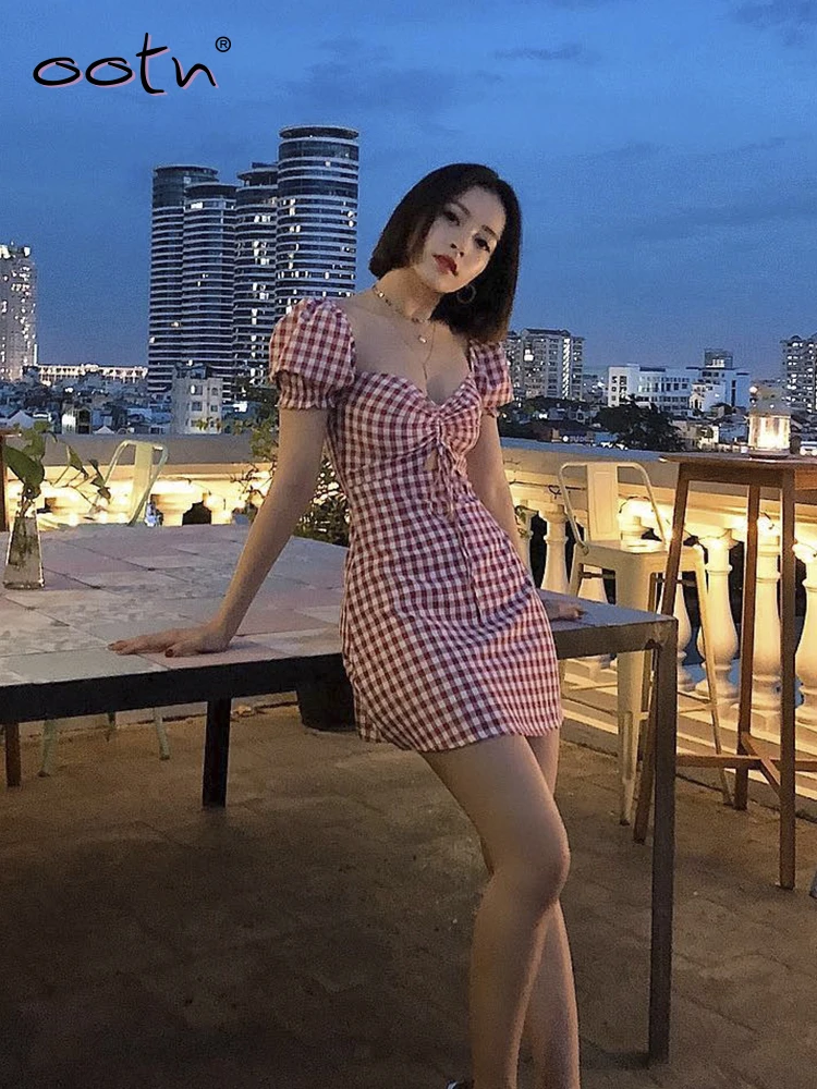 OOTN сексуальное мини платье в красную и белую клетку с пышными рукавами винтажный