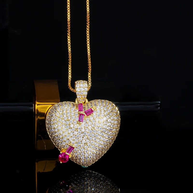 Цепочка с кулоном в форме сердца фианитом | Украшения и аксессуары