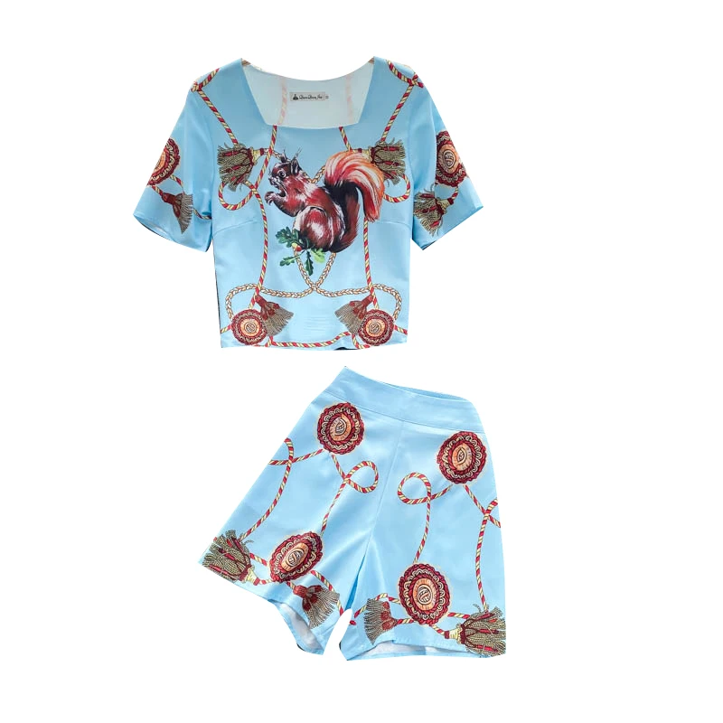 

Europe Style 2021 Summer Women Short Sleeve Vintage Print Square Collar Tops + Wide Leg Shorts Two Piece Set Female Suits Outfit