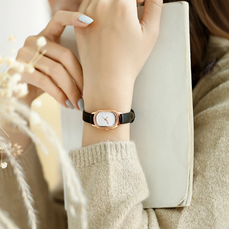 

Fashionable Women Leather Band Watch Casual Ladies Quartz Wristwatch Simple Female Small Black Watch Reloj Mujer Clocks
