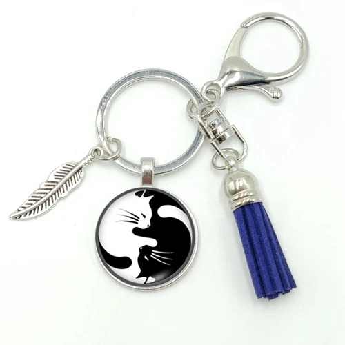 

2020 New Hot Sale Cartoon Funny Cat Black and White Cat Series Glass Convex Tassel Fashion Key Ring Pendant Popular Jewelry Gift