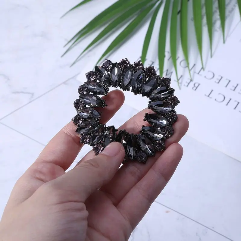 

2 Pcs/Set Shoe Clip Zinc Alloy Square Hollow Rhinestone Floral Glitter Luxury Clips DIY High Heel Buckle Bridal Wedding Shoes