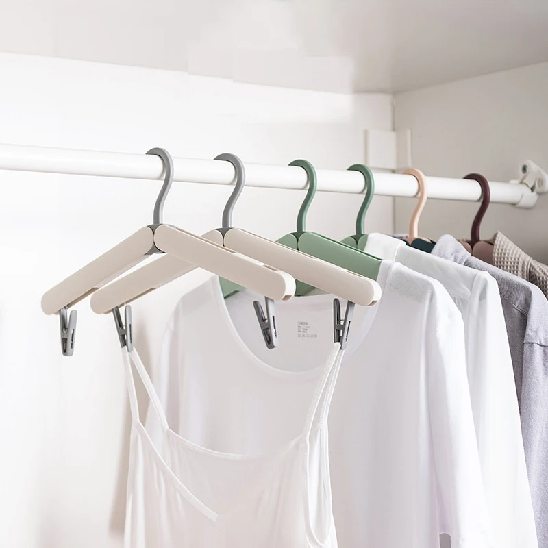 

2021New 1 Pcs of Traveling For Business Trips Foldable Clothes Hanger Easy To Carry Socks Underwear Drying Built-in Small Clip