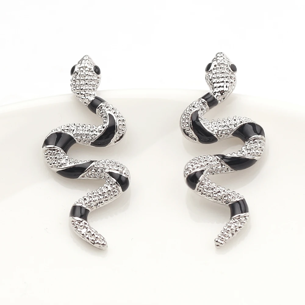 Bijoux преувеличенные кривые ползать Змея серьги для женщин золото и серебро цвета серьги-гвоздики модные очаровательные Панк ювелирные изделия леди красивый подарок - Окраска металла: silver