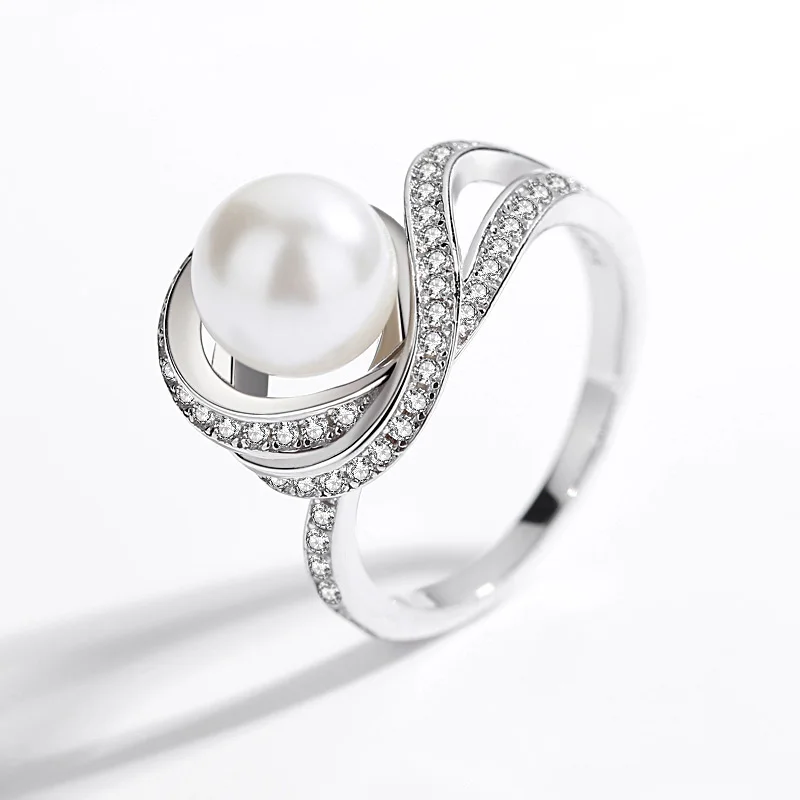 Кольцо женское из серебра 925 пробы с австрийским кристаллом и искусственным