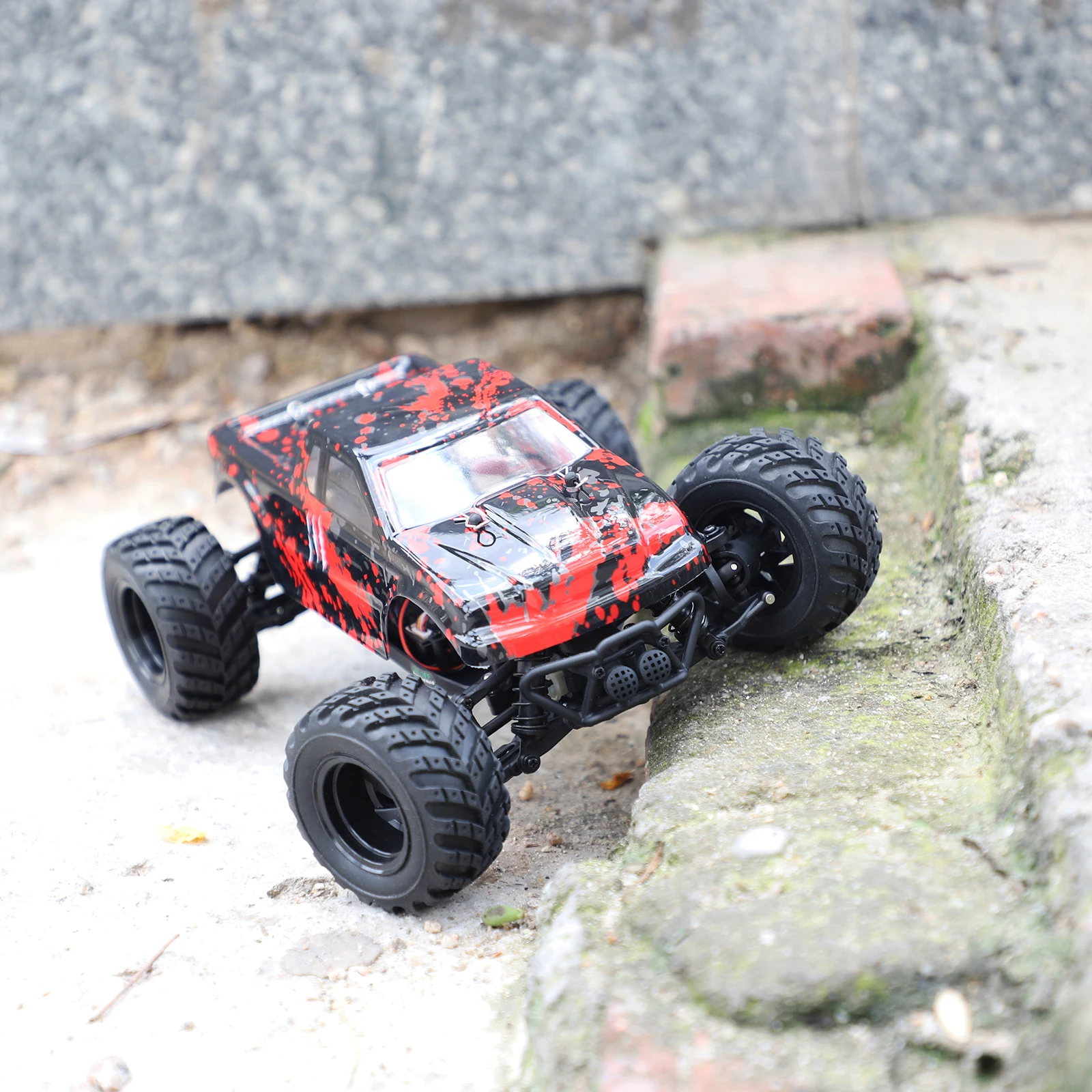 1:18 Масштаб электрический RC автомобиль 4WD 2 4 Ghz питание внедорожный 30 км/ч высокая