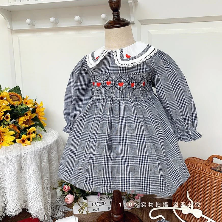 

Miayii Baby Clothing Vintage Smocked Spanish Houndstooth Embroidered Peter Pan Collar Bottoming Princess Dress For Girls Eid A68
