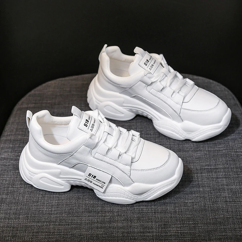 Теплые женские кроссовки новинка 2019 массивные для женщин белая