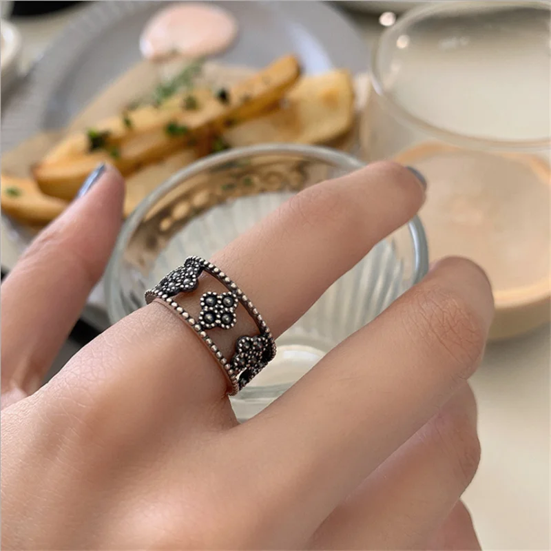 

Wild Daisy Make Old Ring Simple Japanese and Korean Retro Couple Tide Brand Hip Hop Men's Women's Holiday Gift Party Jewelry Who