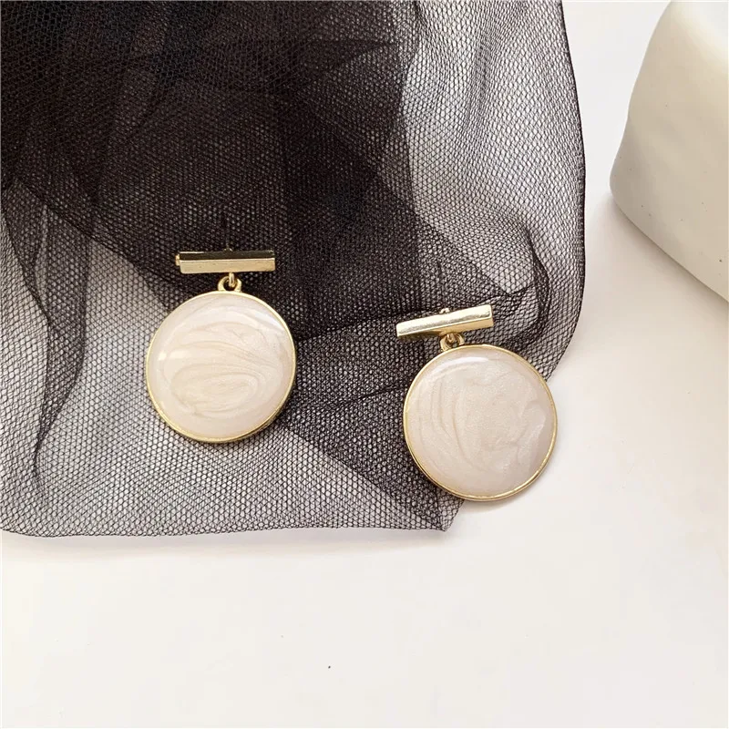 Круглые большие серьги капли с белым узором|Серьги-подвески| |