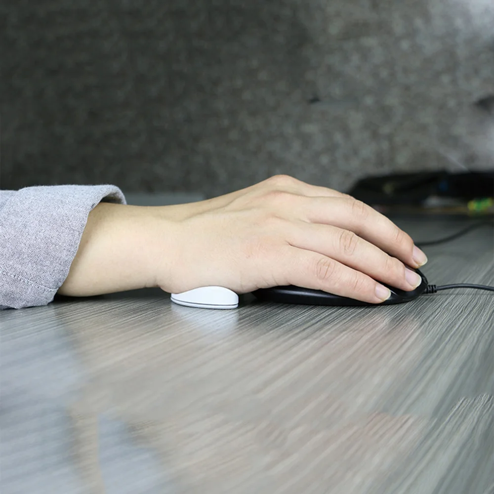 

Silicone Mat Creative Wrist Pad Anti Protector Durable Cushion (Light Grey)