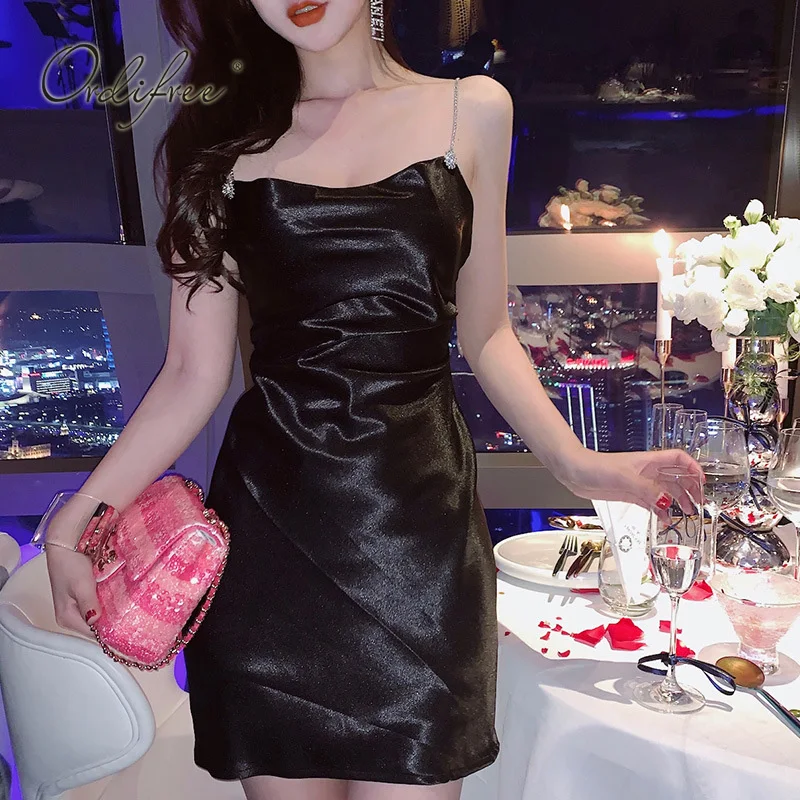 Платье Ordifree женское атласное на бретелях-спагетти пикантное шелковое короткое