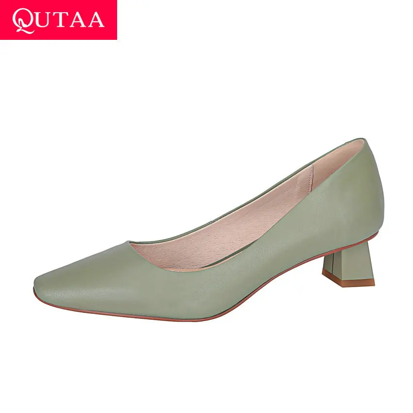 

QUTAA 2021 Genuine Leather All Match Women Pumps Spring Autumn Square Med Heel Ladies Shoes Big Size 34-43