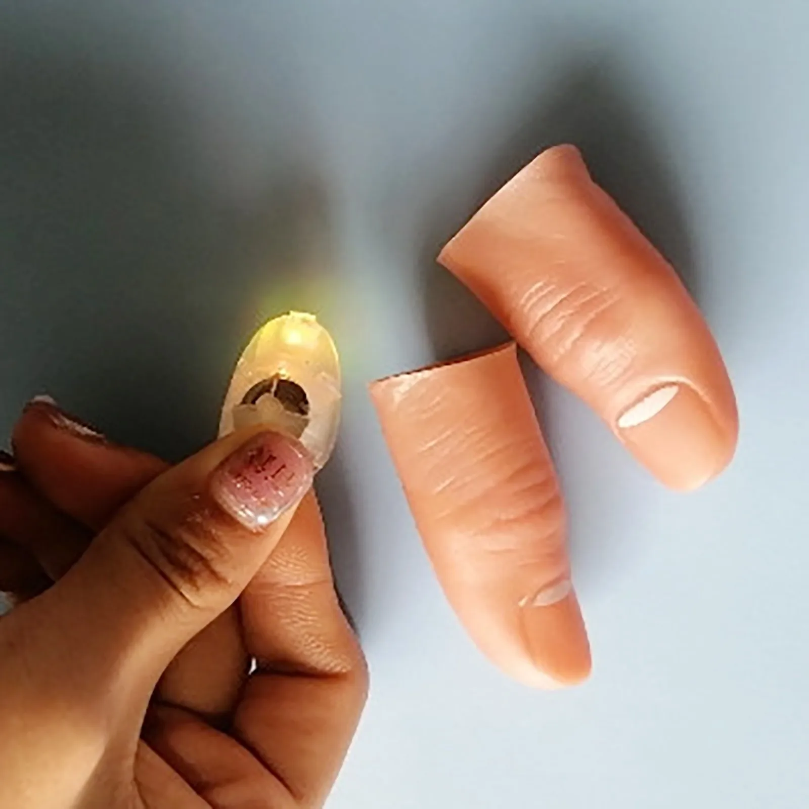 

Creative LED Finger Light Rings Glow Magic Finger Flashing Finger Trick Children's Favorite Gift Birthday Present Brinquedos
